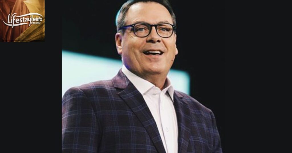 Pastor Chris Hodges